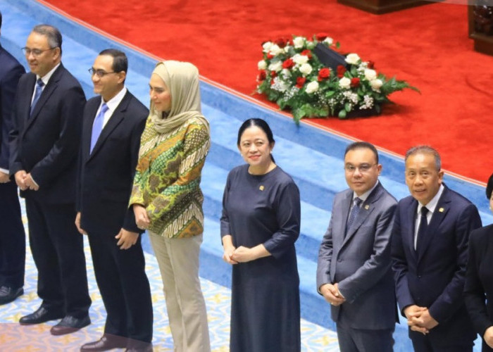 Daftar Nama Lima Pejabat Anggota Dewan Komisioner OJK oleh DPR RI