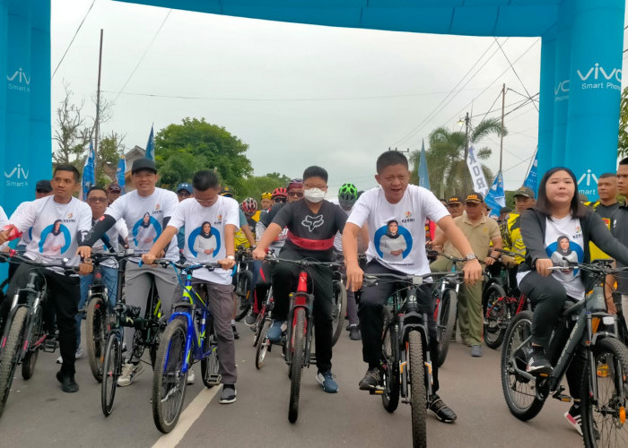 Puncak Rangkaian Hari Bhakti PUPR Ke-77 Gowes dan Senam Bersama