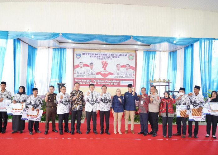 Bupati dan Ketum PGRI Kompak Peringati HUT PGRI dan HGN