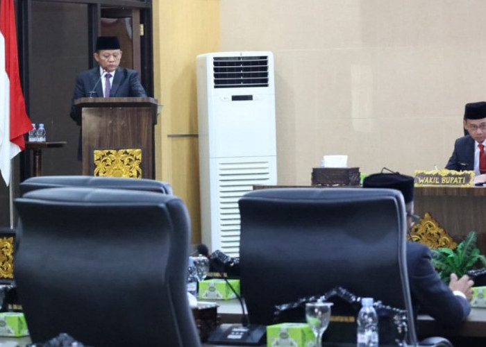 Bupati Lanosin Paparkan Capaian Pembangunan dalam Rapat Paripurna DPRD OKU Timur