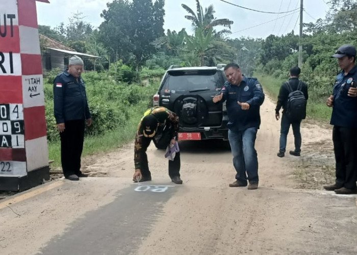 Terus Pantau Pembangunan Infrastruktur Desa