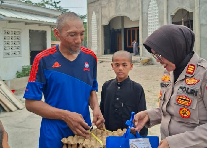 Sie Propam Polres OKU Timur Salurkan Sembako ke Yatim Piatu Pondok Darul Hijrah