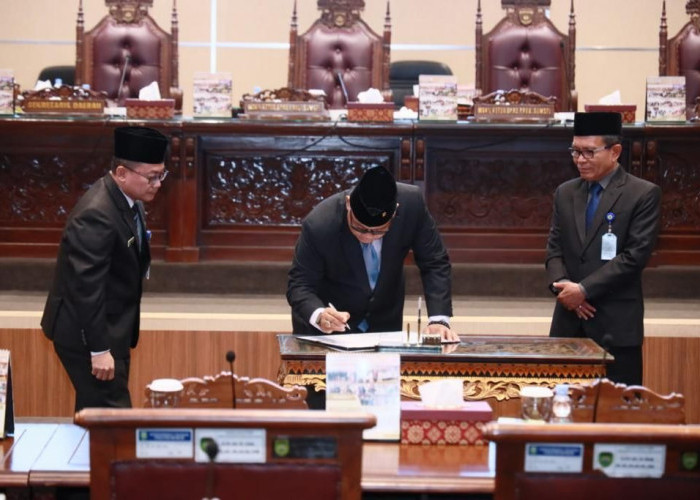Sekda Supriono Hadiri Penyampaian Laporan Hasil Reses Tahap II Pimpinan dan Anggota DPRD Provinsi Sumsel