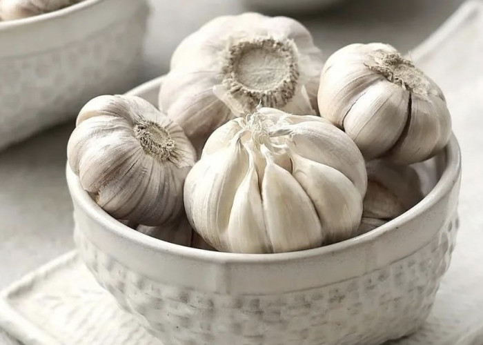 5 Manfaat Mengonsumsi Bawang Putih Dalam Keadan Perut Kosong