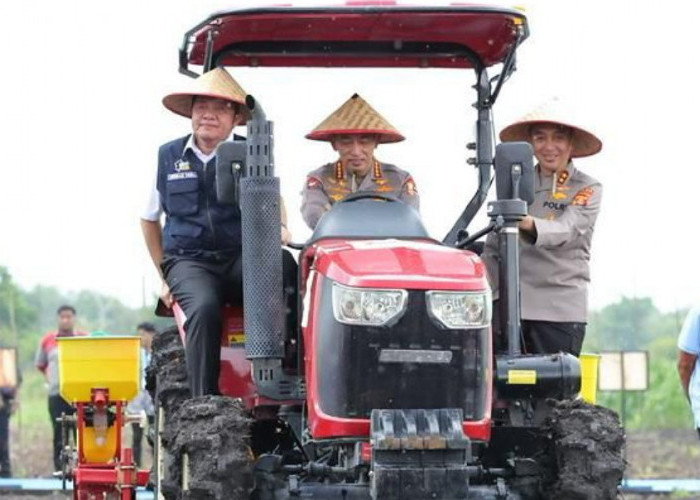 Putuskan Mata Rantai Tengkulak, Polri Gandeng 4 Bank Himbara Salurkan KUR bagi Petani Jagung 