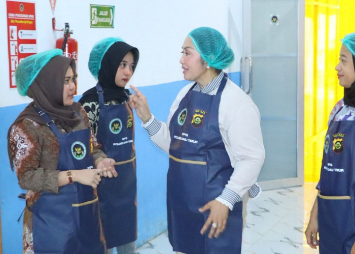 Dukung Program Makanan Bergizi Gratis, Bhayangkari OKU Timur Cek Kelayakan Dapur MBG Polri di Sabahlioh
