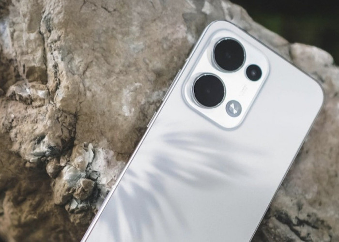 Pilih Vivo V30 Pro 5G atau OPPO Reno13 5G: Jangan Salah Beli, Spek Tak Kalah Gahar