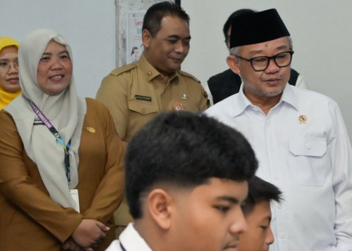 Hari Pertama TKA SMP 2026, Mendikdasmen: Jangan Pasang Target Tidak Realistis