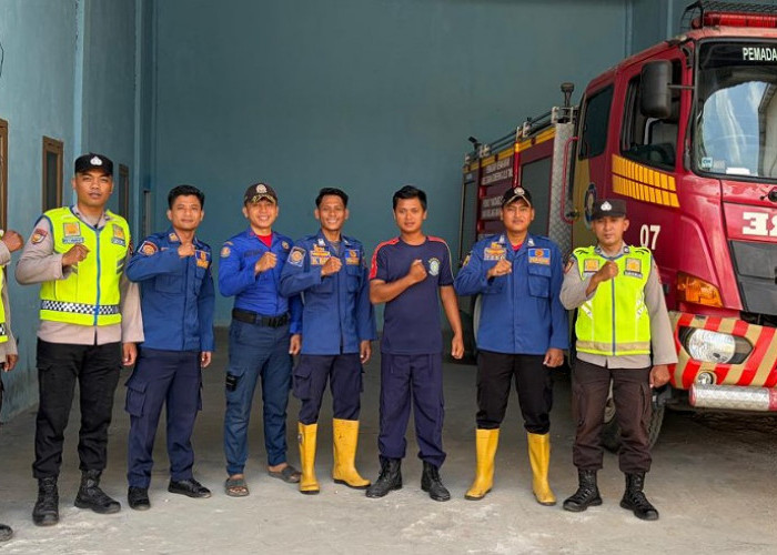 Siaga Bencana Karhutla, Polsek Madang Suku II Gandeng Pemadam Kebakaran Patroli Bersama
