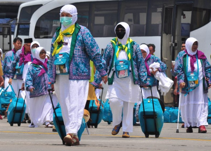 Protes Biaya Haji 2023 Naik Hingga Nyaris Rp30 Juta