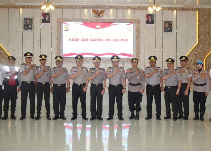 Kapolres OKU Timur Pimpin Pelantikan Kenaik Pangkat 