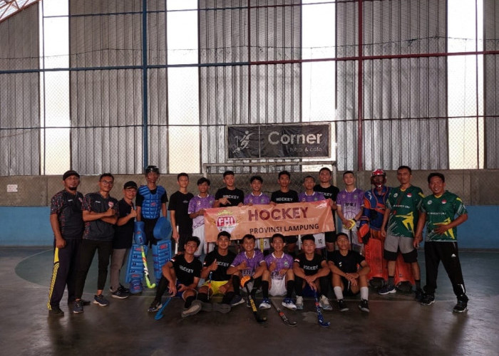 Kontingen Hockey Kabupaten OKU Jelang ke Porprov XIV Sparing Bersama Metro Lampung