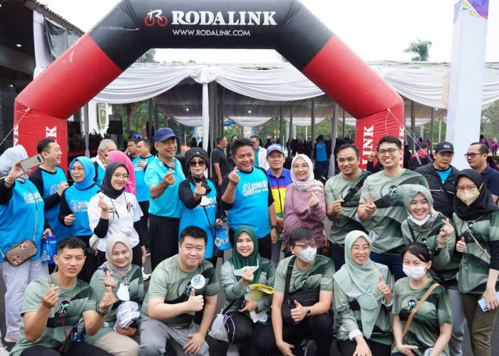 Herman Deru Lepas Ratusan Peserta Fun Bike, Fun Run dan Fun Walk Meriahkan Dies Natalis FK Unsri ke-61