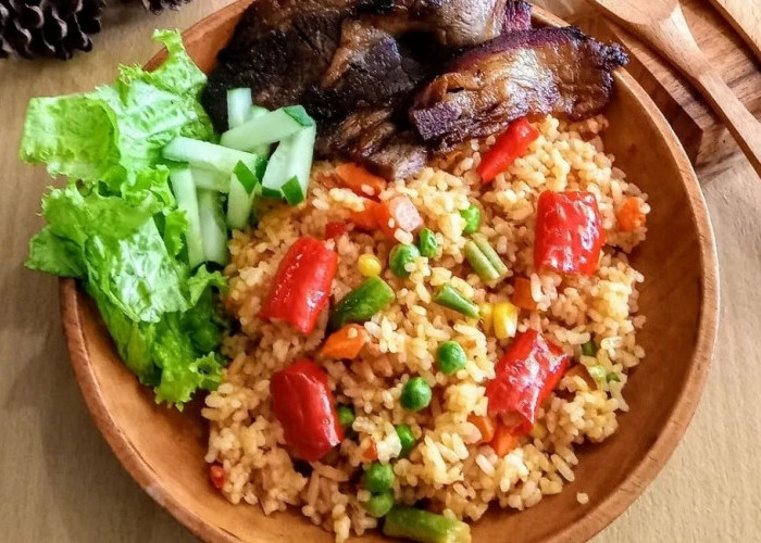 Kaya Akan Topping! Resep Nasi Goreng Oriental, Menu Makanan Praktis
