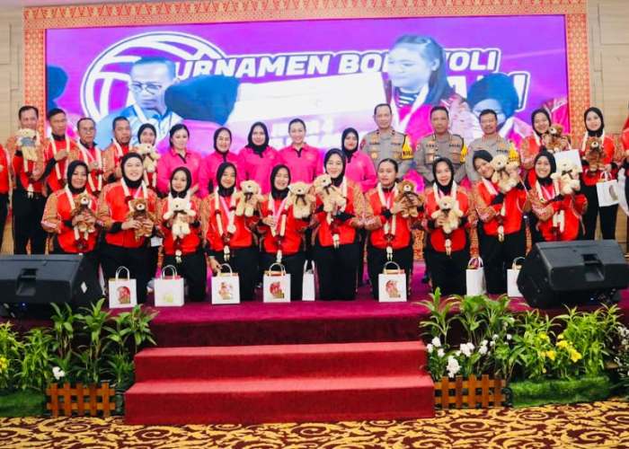 Raih Predikat Best Setter  Turnamen Voli Bhayangkari Cup 2024, Tim Putri Sriwijaya Sumsel disambut Meriah 