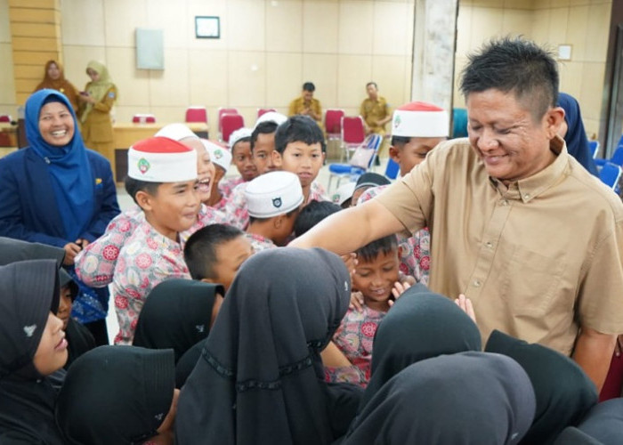 Sambut Outing Class 90 Siswa SD IT Al-Inayah, Bupati Lanosin Titip Pesan Cegah Karhutla