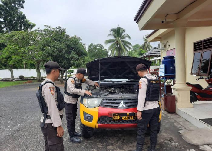 Rutin Lakukan Pengecekan Kendaraan Dinas Patroli 