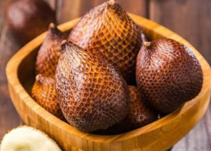 Efek Samping Mengonsumsi Salak Secara Berlebihan, Salah Satunya Gangguan Pencernaan
