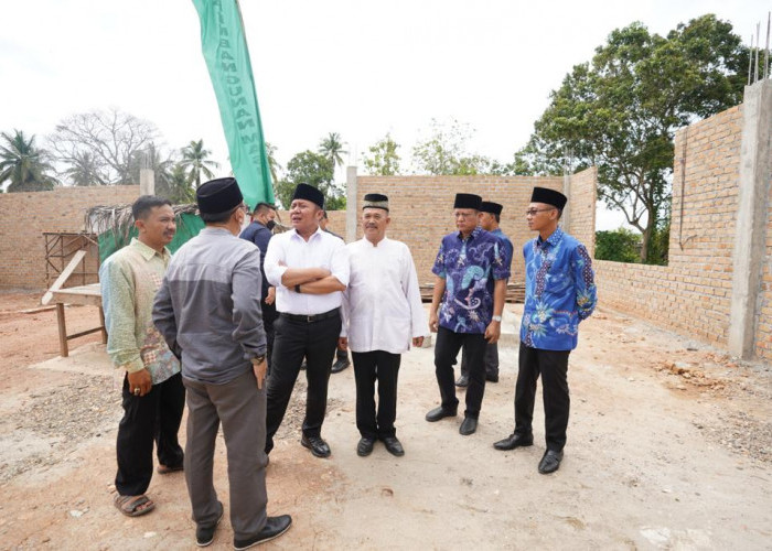 Bupati Enos Dampingi Gubernur Sumsel Tinjau Pembangunan Masjid Baitulrrahma 2