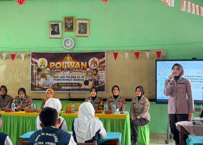 Sambut Hari Jadi Ke-78, Polwan Polsek Buay Madang Timur Edukasi Siswa SMP N 2 Belitang