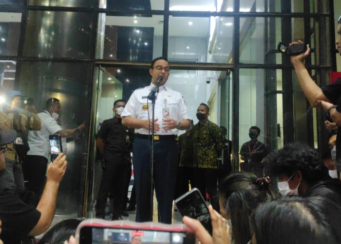 Janggal! Anies Baswedan Kok Pakai Mikrofon Usai Diperiksa KPK Layaknya Pidato