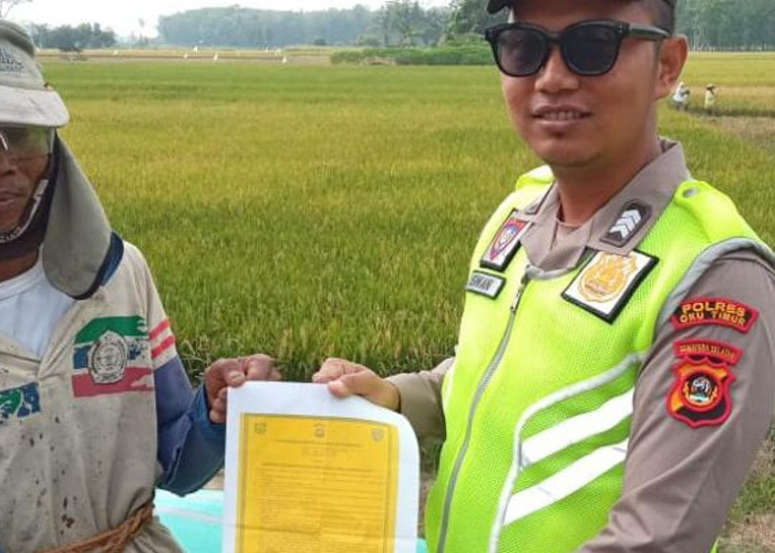 Sambangi Desa Metro dan Sumber Harjo, Polsek Buay Madang Timur Sebar Belasan Maklumat Karhutla
