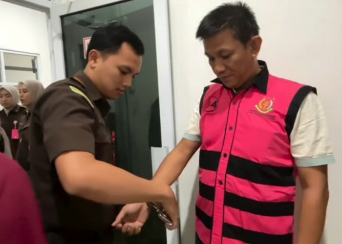 Tancap Gas! Kejari OKU Selatan Tahan Tersangka Korupsi Dana Desa di Tengah Kunker Kajati Sumsel