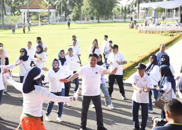 Hari Ketiga Lebaran, Gubernur Herman Deru Senam dan Halal Bihalal Bersama Alumni Smanta Palembang