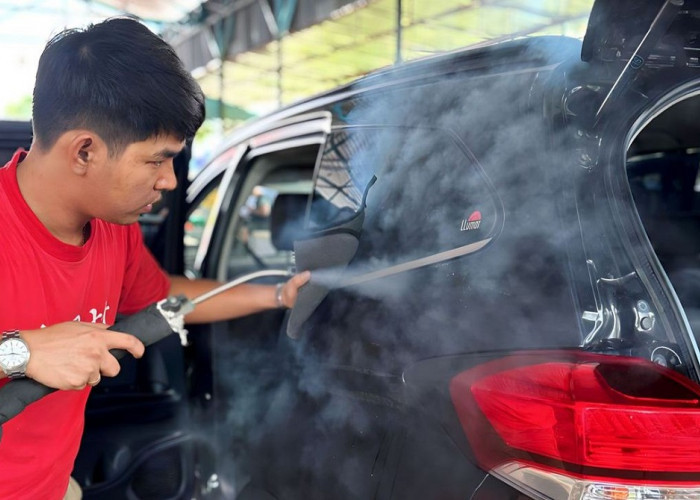 Perdana di OKU Timur, Cuci Mobil Menggunakan Uap Air, Lebih Kinclong