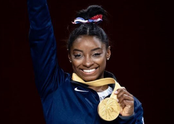 Simone Biles, Atlet Senam Dunia dengan Rekor 37 Medali