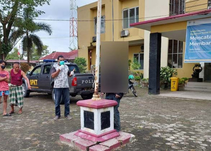 Mr X Gantung Diri di Tiang Bendera Kantor Camat Kertapati Palembang