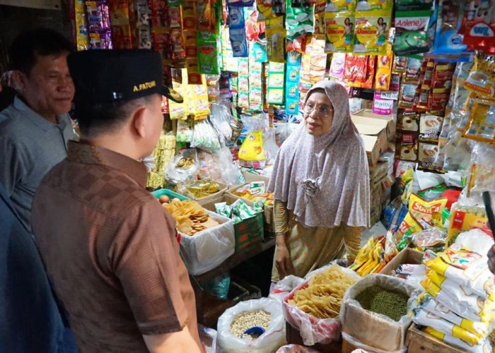 Pastikan Harga Bahan Pokok, Pj Gubernur Sumsel Fatoni Turun ke 2 Pasar Tradisional