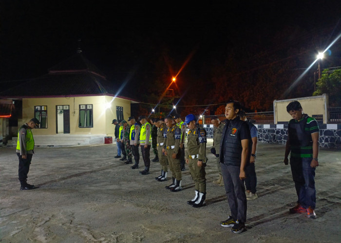 Kapolsek Cempaka AKP Romi Pimpin Patroli Pengamanan Lebaran