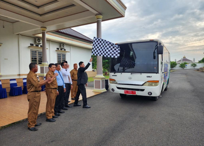 Atlet Sepakbola U20 OKU Timur Bertanding di Kejuaraan Gubernur Sumsel Cup 2023, Bupati: Jaga Sportifitas 