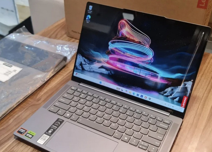 Lenovo Yoga Pro 7: Laptop dengan Layar Sentuh, Dibekali Performa Kencang