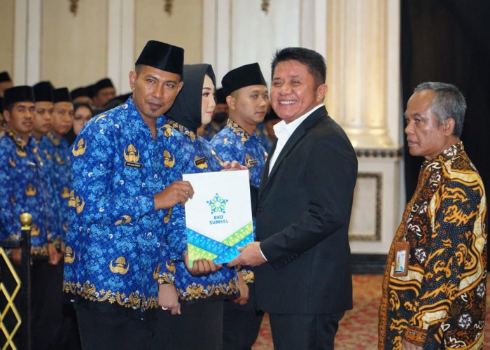 3508 PPPK Jabatan Fungsional Guru Se-Sumsel Diambil Sumpah dan Dilantik Gubernur Herman Deru