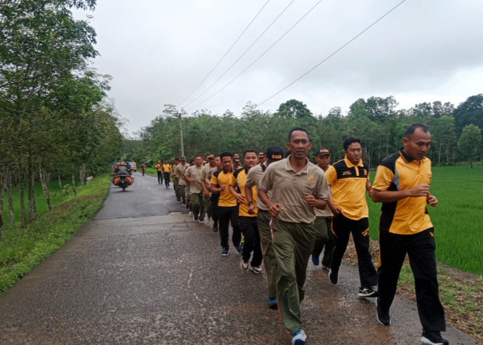 Olahraga Bersama Tingkatkan Sinergitas dan Soliditas TNI-Polri