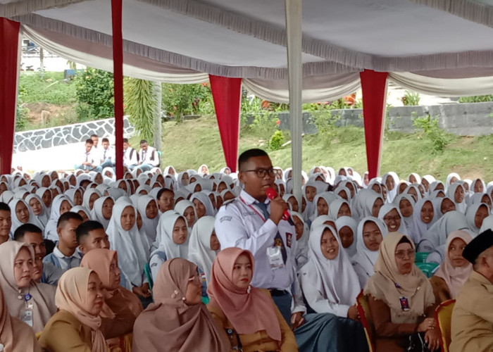 Serap Aspirasi Warga Sekolah, Motivasi Anggota Dewan Sumsel Bikin Siswa Antusias