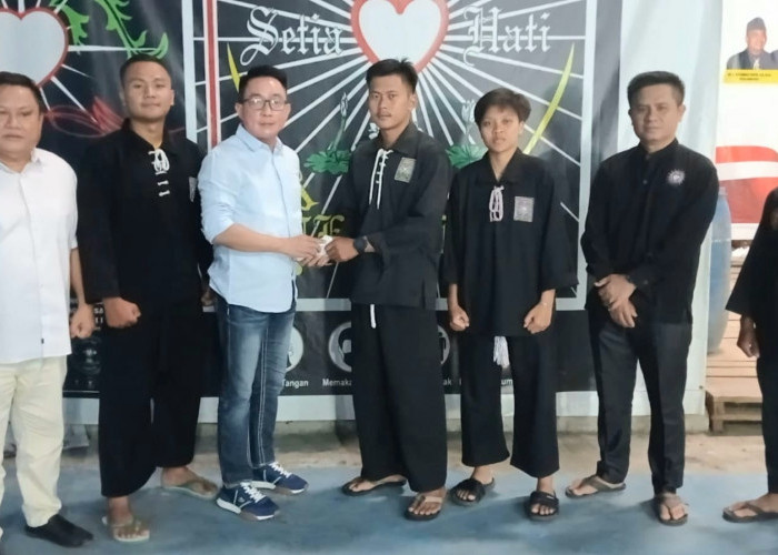 Tiga Atlet MMA OKU Timur Ikut Ajang PON Aceh-Sumut Mesti Tanpa Dukungan Pemkab. Beruntung Ada Fenus Antonius