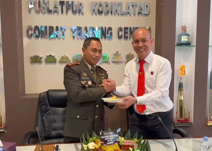 Sinergitas TNI-Polri, Satreskrim Polres OKU Timur Sambangi Puslatpur Peringati HUT TNI Ke-81