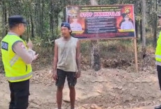 Cegah Kebakaran Lahan, Polsek Semendawai Suku III Pasang Spanduk Imbauan di Desa Cahya Negeri