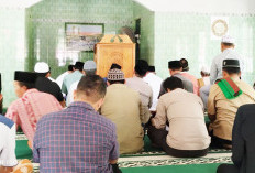 Polsek Madang Suku II Gelar Jumat Keliling di Masjid An Nur OKU Timur