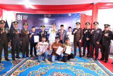 Bupati Enos Serahkan 326 Remisi Untuk Warga Binaan, 2 Diantaranya Langsung Bebas
