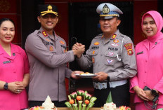 Peringati HUT Lalu Lintas Bhayangkara ke-71, Kapolres OKU Timur Tekankan Pelayanan Humanis dan Presisi
