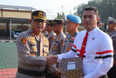 Kanit Pidsus IPDA Tomi Aprianto Bersama 10 Personilnya Terima Penghargaan Kapolres OKUT