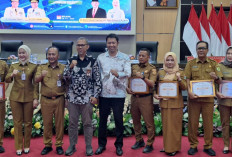Pelayanan Publik Pemda OKU Timur Diapresiasi PPID SLIP Award