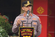 AKBP Lalu Hedwin Tegaskan Komitmen 'Polisi Bersama Masyarakat' saat Pimpin Apel di Polres OKU Timur