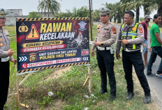 Tekan Angka Kecelakaan, Satlantas Polres OKU Timur Pasang Banner Rawan Laka di Jalur Belitang