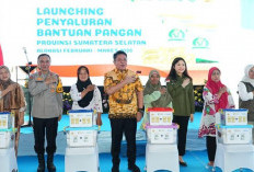 Polri - Bulog Salurkan 135 Ton Beras di Sumsel Jelang Lebaran