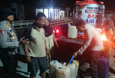 Kemarau Panjang, Polsek Buay Madang Timur Salurkan Ribuan Liter Air Bersih ke Warga